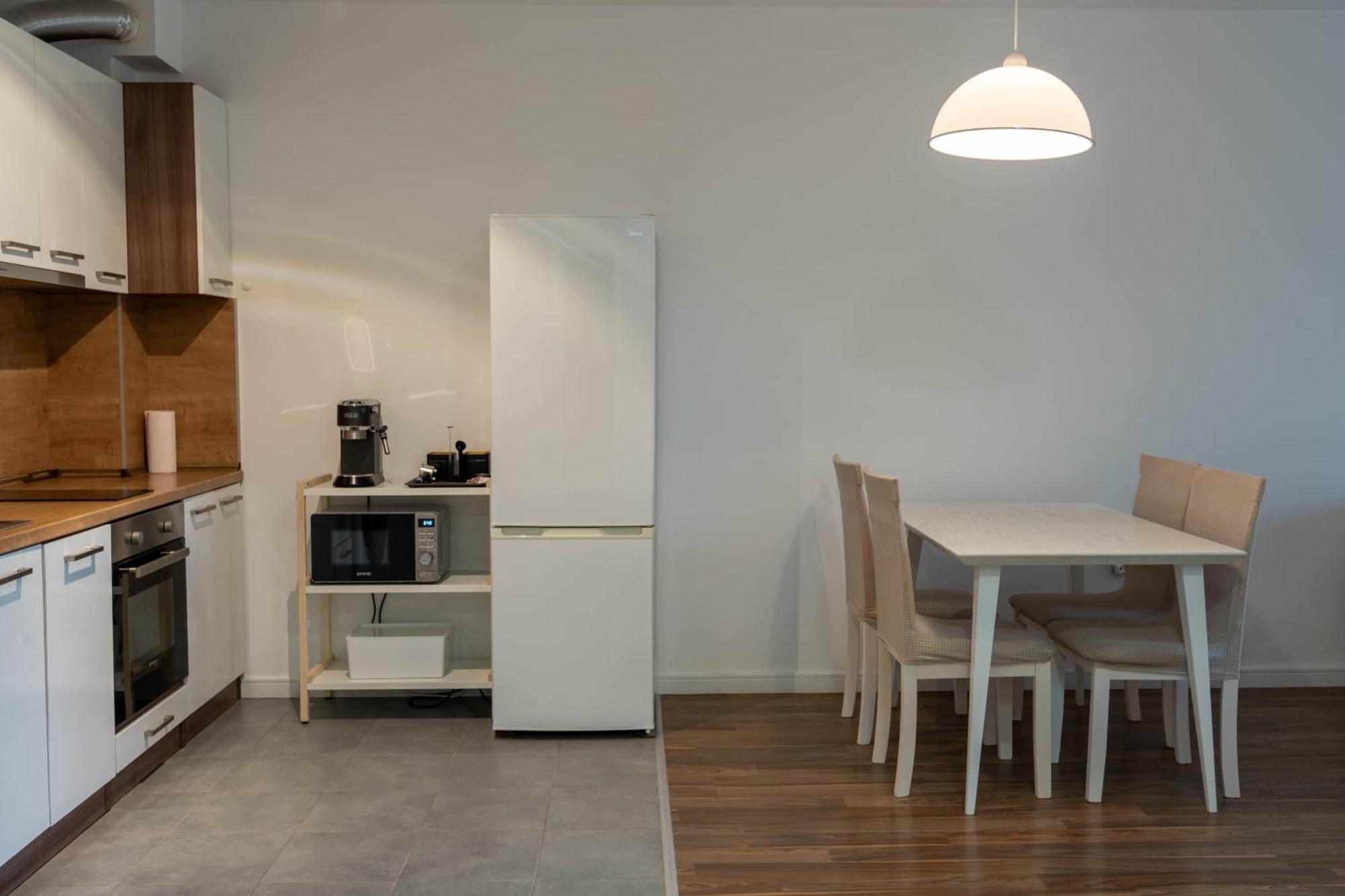 Apartment In Evargreen Complex With Terrace Warna Exterior foto